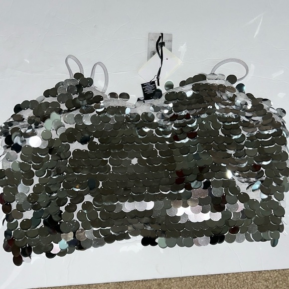 Silver sequence crop top - Picture 1 of 4